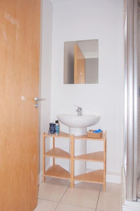 2 Bed 2 Bath Apartment With Canal View Dublin Dış mekan fotoğraf